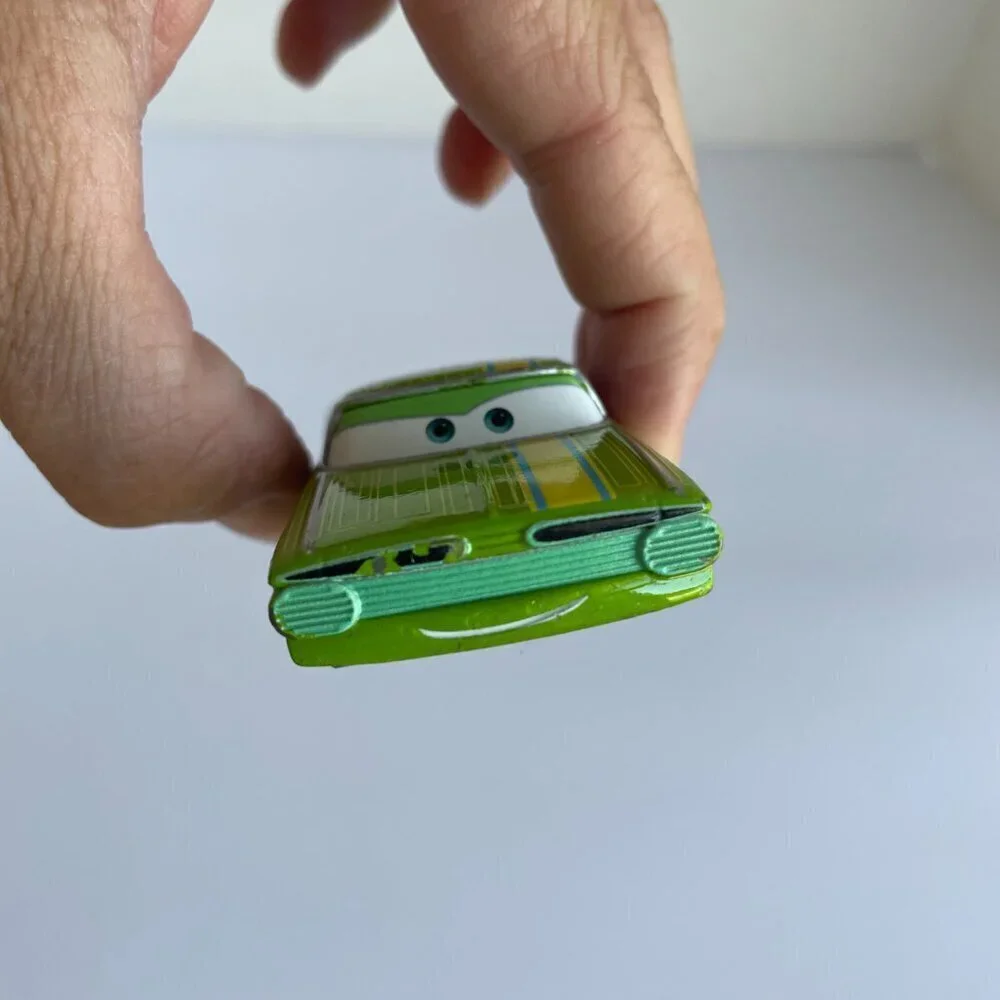 Disney‎ Cars Ramone Green Car, Radiator Springs, Collectible, 1:55 Scale